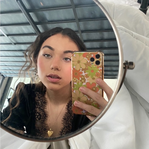 Meet your Posher, Kacie - Picture 2 of 3